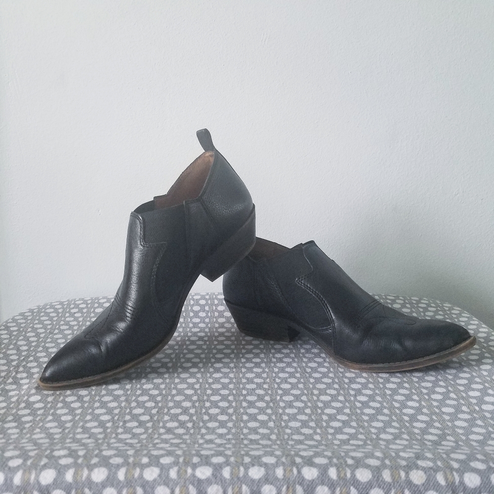 Lucky Brand Joelle western leather ankle booties 8